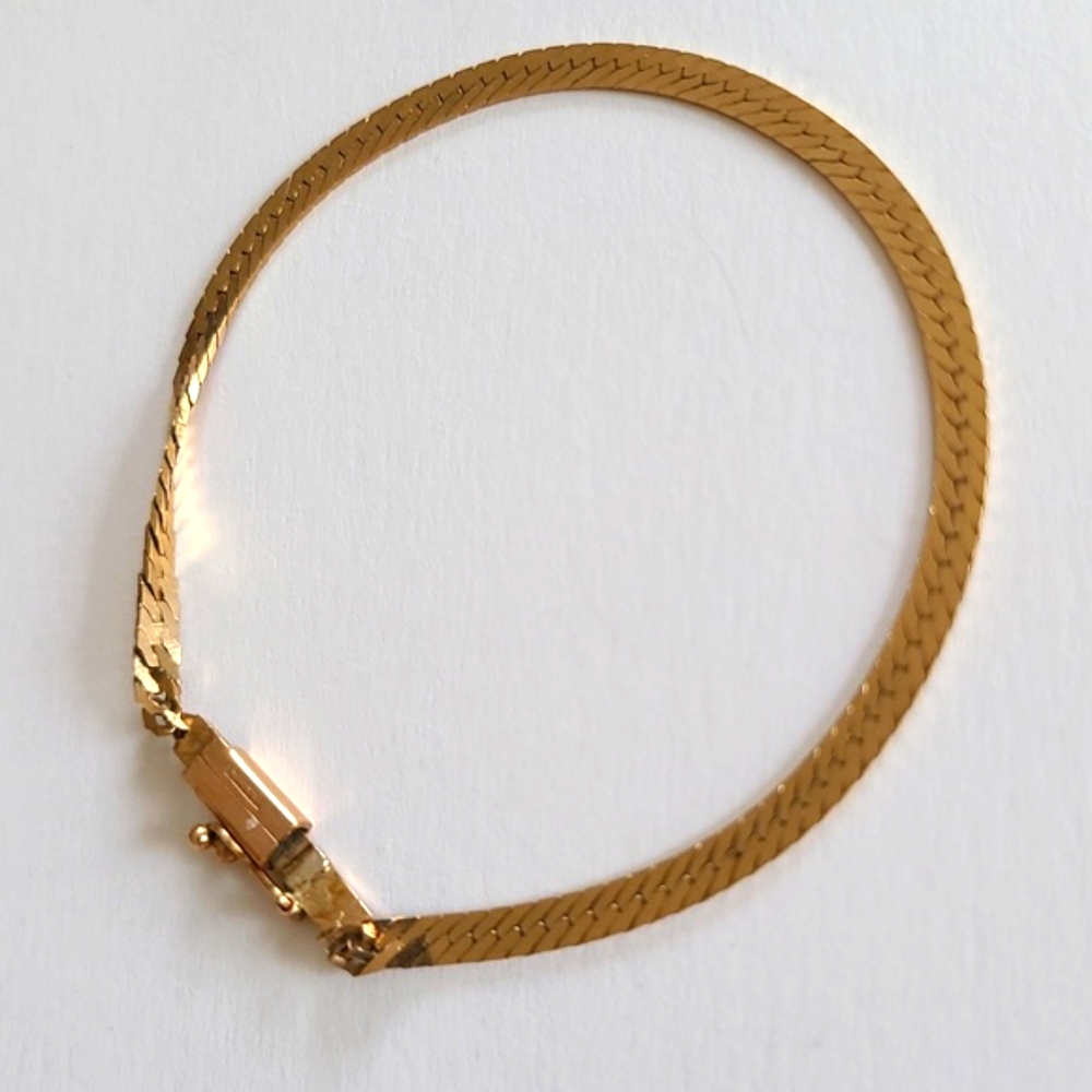 14K Gold Herringbone Bracelet - Picture 2 of 5
